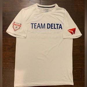 Men’s Mizuno Delta Airlines Veterans White Peachtree Road Race Shirt- Medium